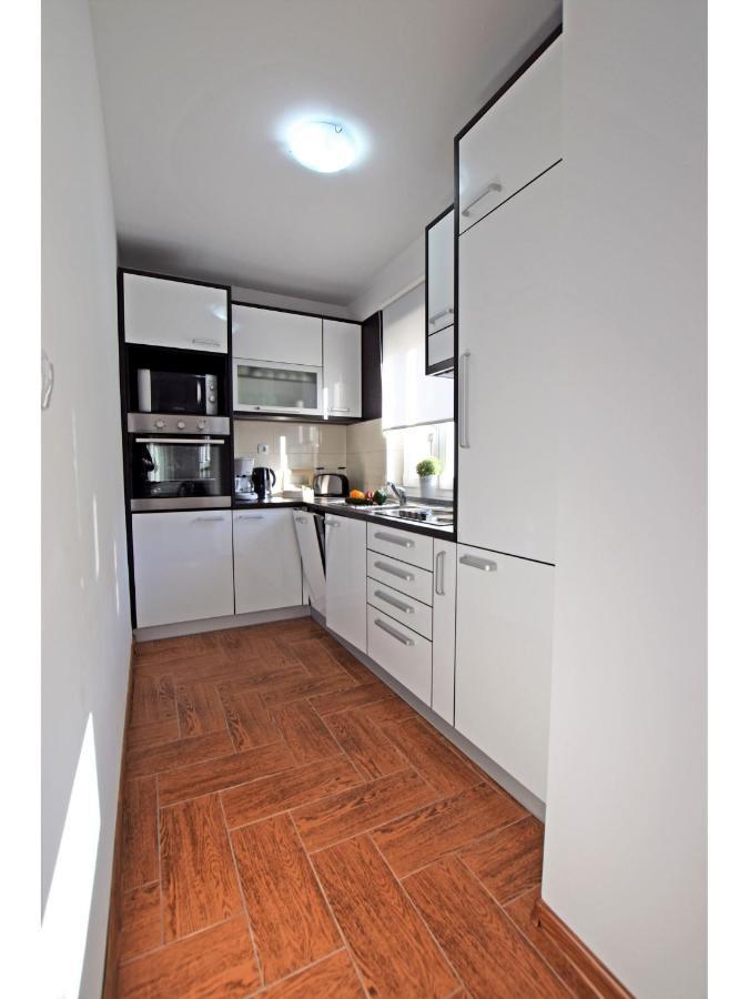 Apartment Dinko Rovanjska Exteriör bild