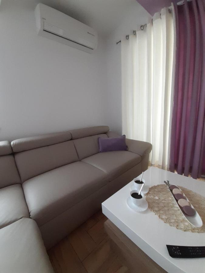Apartment Dinko Rovanjska Exteriör bild